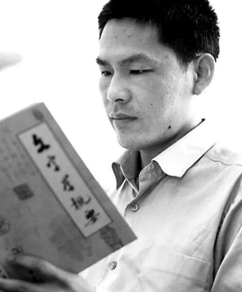 “三轮车夫”蔡伟,高中学历被复旦录取为博士,为何能一步登天?_裘锡圭_文字_作品