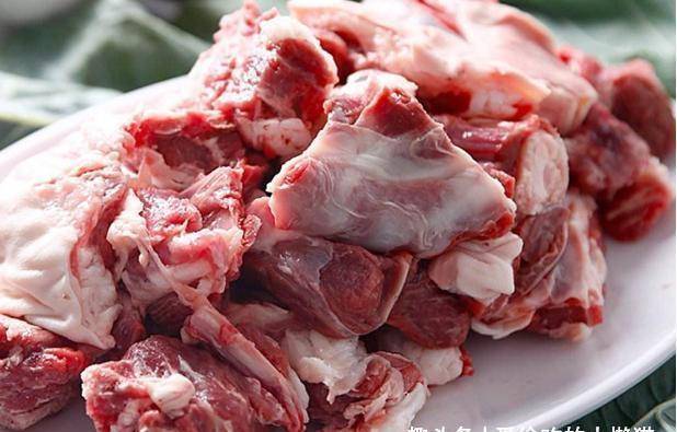 如何做红烧羊肉好吃 4dd9cea69f6645fa97def14a6c362eb6.jpeg