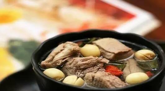 熬汤的鸡肉怎么处理 c00e04586d25422baabebb361fb3228d.jpeg