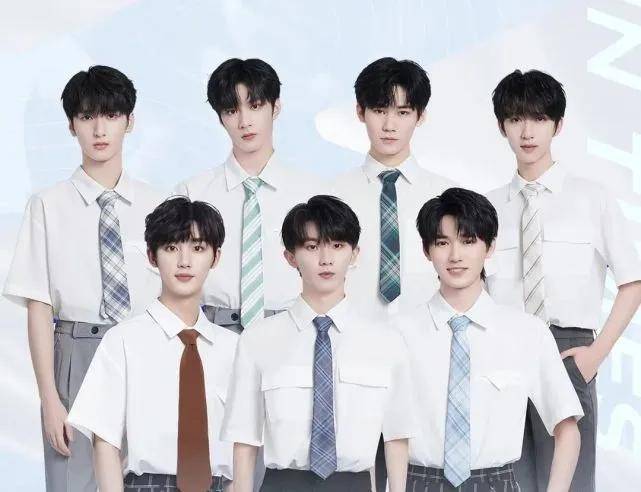 时代少年团被叫小吸血鬼，tfboys师弟不好当，队长回应让人心疼封面图