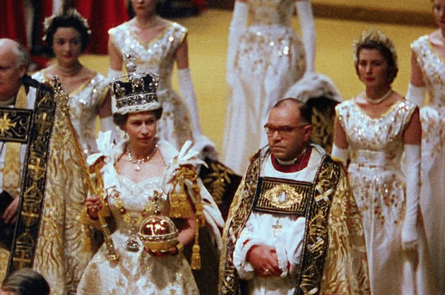 王冠和谁长得像 879fce36bc024dc19c7f0bd0131e5a73.png