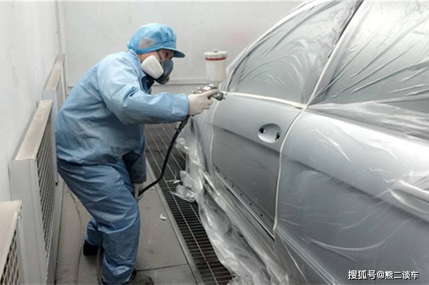 综上分析,当汽车的车漆出现剐蹭露出黑色后,若学会了上面这4个常用的