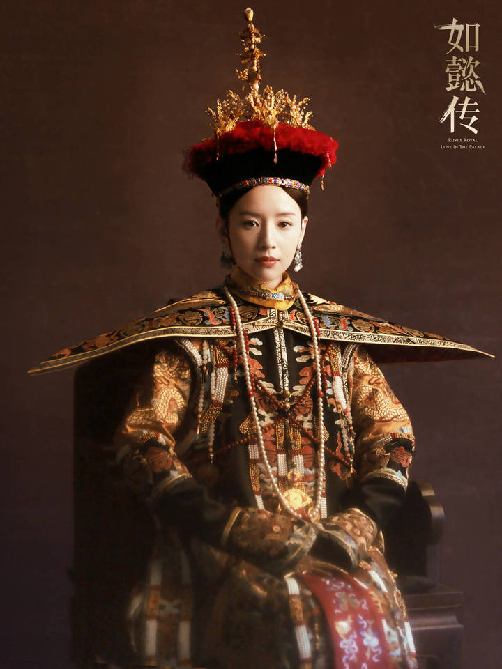 凸面董洁的姿色依旧不减，特别是鼻子最好看！