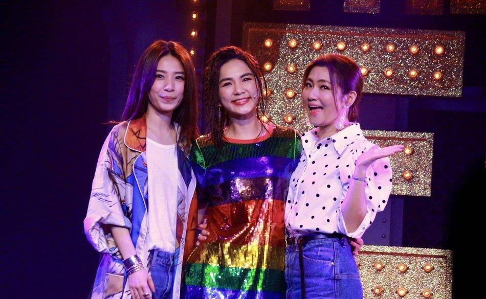 女神37岁田馥甄老太快!近照身材苗条脸却变大了,脸不对称笑容太僵硬