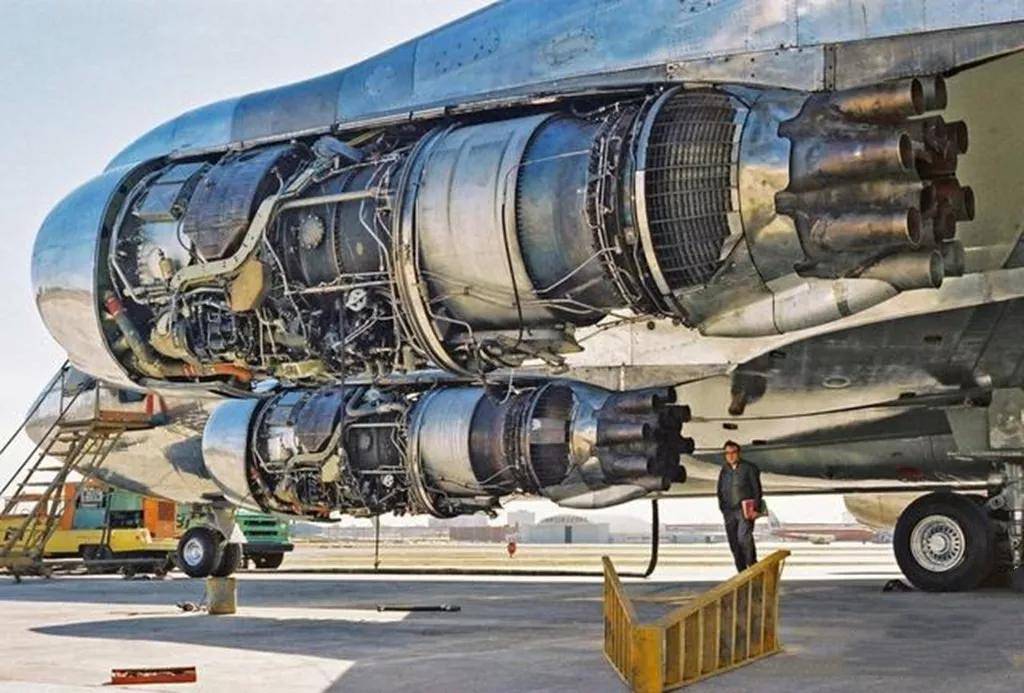 原创运10与轰8的心脏一发托两型的涡扇8发动机