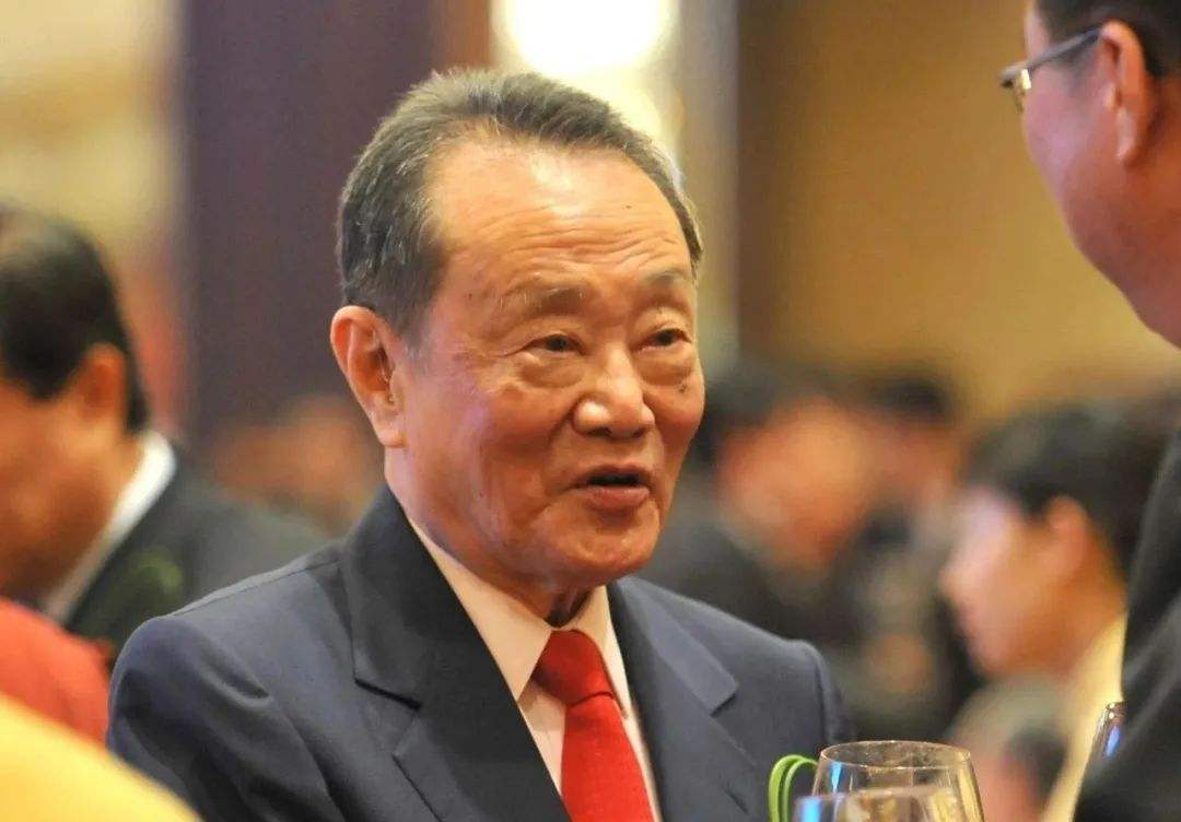 却被家里人给破坏,如今几千亿的家业也不交给他_郭孔丞_郭鹤年_邓丽君