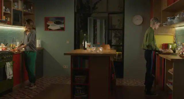 母性|海报都要打码,才敢安利阿莫多瓦的最新大作