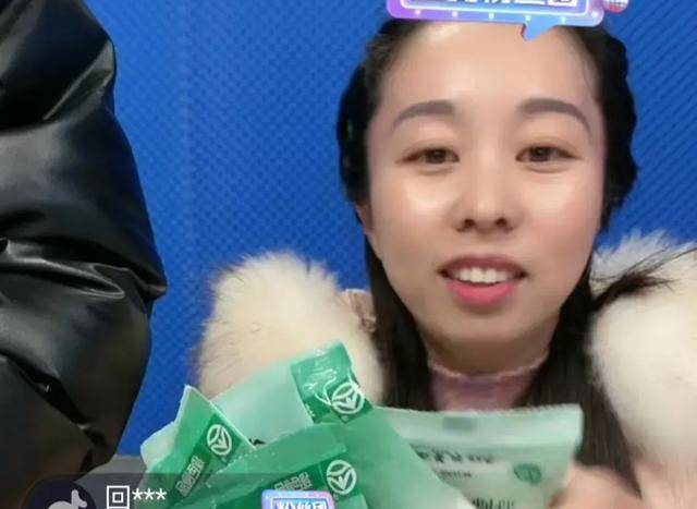 奇奇悦悦小号开播取得开门红,田静开播不到十分钟,人气接近三万_直播