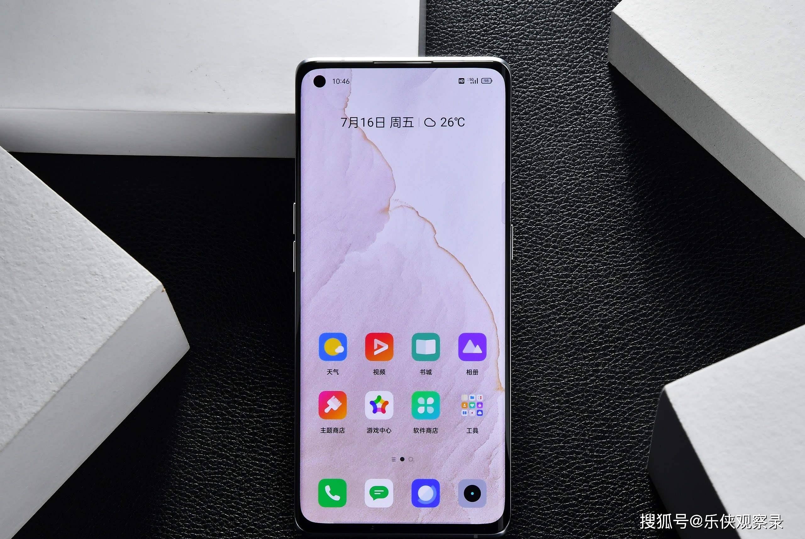 罗永浩曾赞不绝口2499元15g索尼imx766上市5个月好评破10万