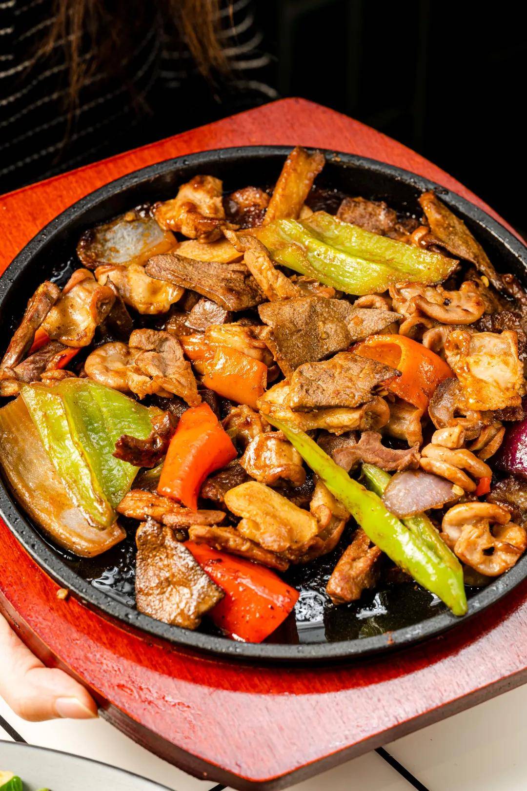 zizizizi~火出圈的铁板猪杂也不许你错过!