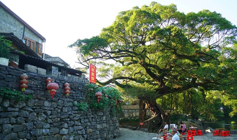 距离桂林2小时的千年古镇，300多栋古建筑，游客最爱这里的豆豉