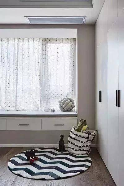 飘窗改造设计效果分享 d5da92ab97e74e46b95a9b40c4e213a2.jpeg