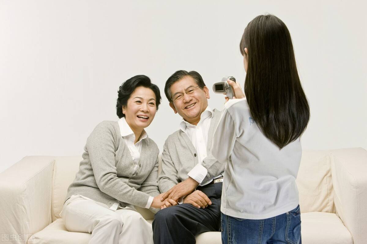 什么叫相亲市场 33ad09557d21485da46cb0893c1432e7.jpeg