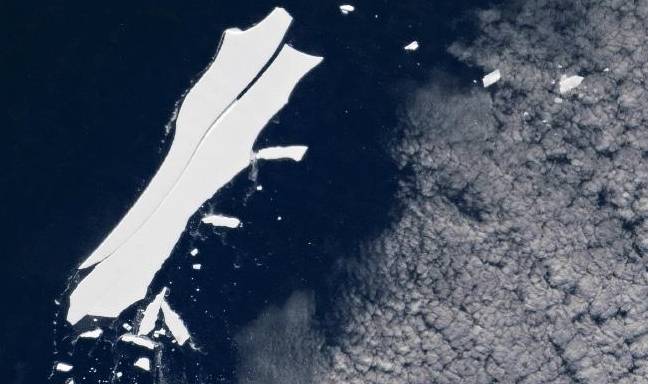 海上漂流18年！南极史上最大冰山即将完全融化，太空中还能看得到