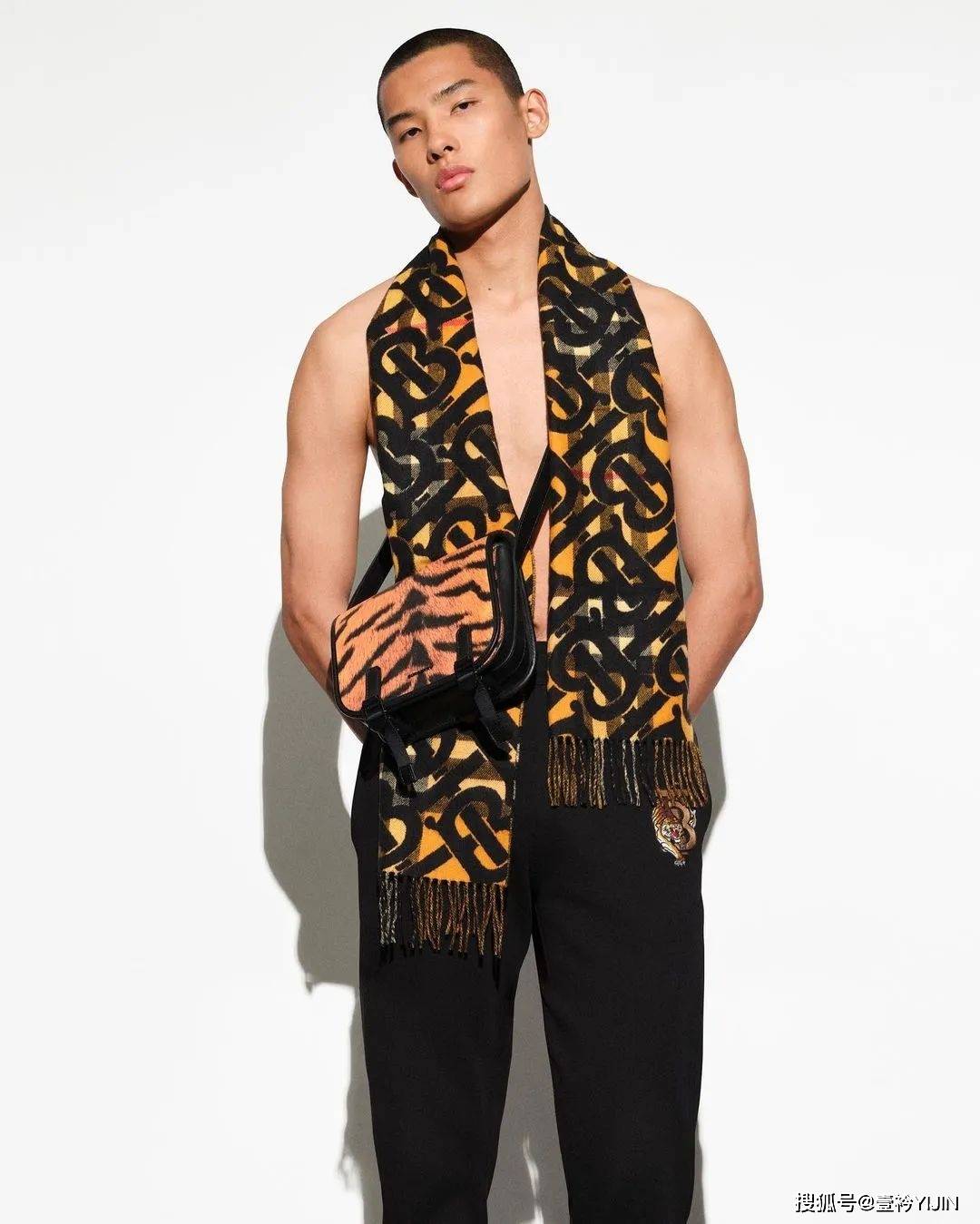 �ݳ�Ʒ����֮��Ļ����޶�PK,˭Ӯ��?