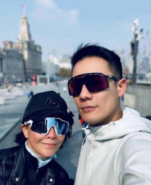 杨千嬅与谢霆锋年龄图片