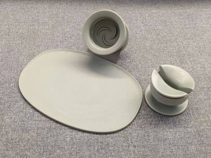 附件|忘情咀嚼，狗狗根本停不下来