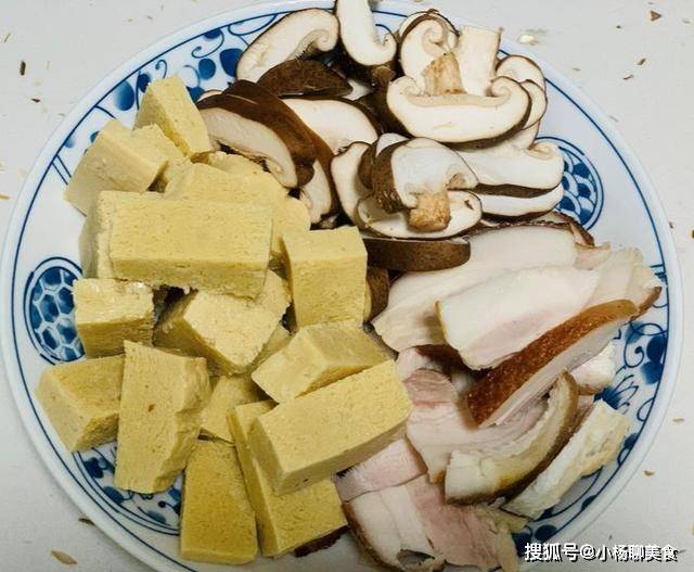 蔬菜|白菜粉条冻豆腐，再来点五花肉，许多北方家庭过冬的滋味