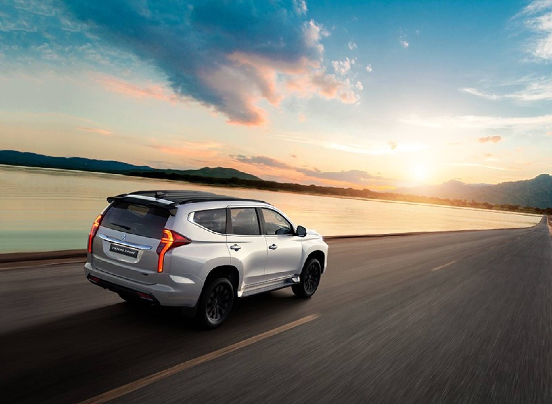 2022款三菱帕杰罗七座gsr旗舰版配超选四驱系统_搜狐汽车_搜狐网