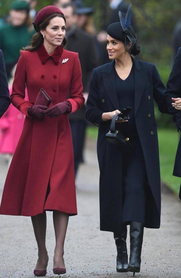 配饰 凯特胖出了“阿姨味”，穿大衣双下巴明显，脸肉肉的很有旺夫相