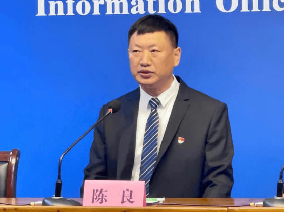 成立了以区党工委书记赵荣朕为政委,区管委会主任孙大明为指挥长的