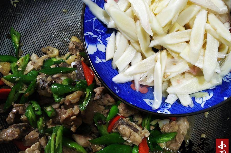 子姜怎么做比较好吃 9ca49752e8b140d4abf8c8b774901d51.jpeg