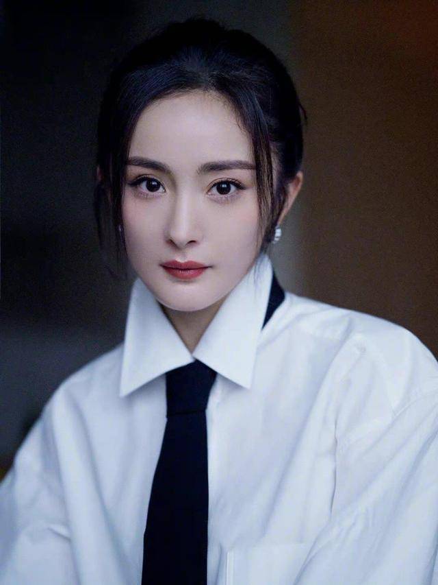 女士马丁靴品牌排行榜_马丁靴搭配,帅酷时尚