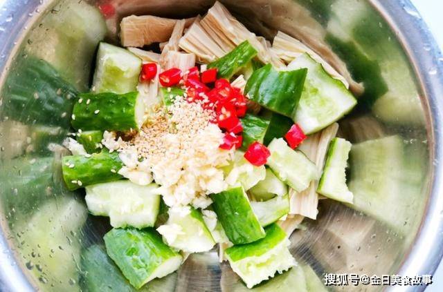 腐竹的家常做法腐竹拌凉菜 37b33b1b18204411b5557e1d0a0ac87f.jpeg