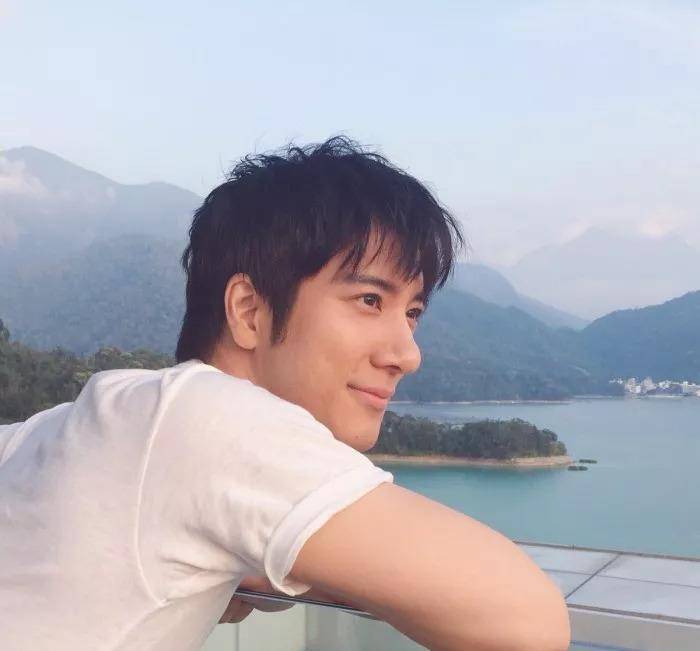 什么样的颜值才算帅哥 c937125aec5a4d6abc884f4da71297a7.jpeg