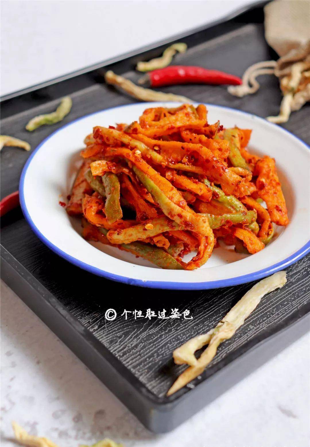 多少斤萝卜出一斤萝卜干 ceb88f25f7a44037afc82bb9fa1fef13.jpeg