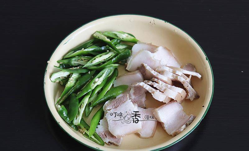 食欲|清明前后多吃這菜，加肉炒一炒，清香爽脆，常吃美白護膚抗衰老