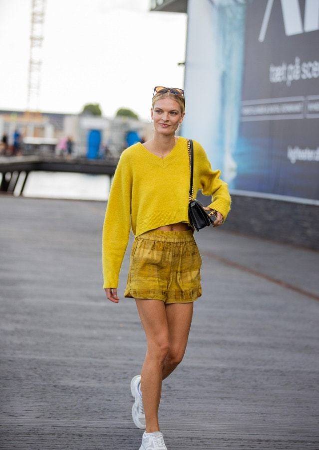 姜黄真的白了从西装到卫衣都很显气质