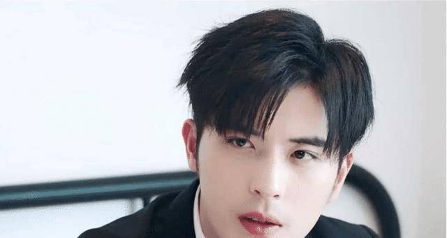 如何成一个帅哥 52d8f4feee7b43d8bcc5594ed4537636.jpeg