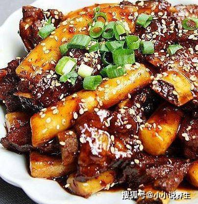 排骨可以和什么一起蒸下饭 92e3404bb963451aa06ce1eab7114616.jpeg