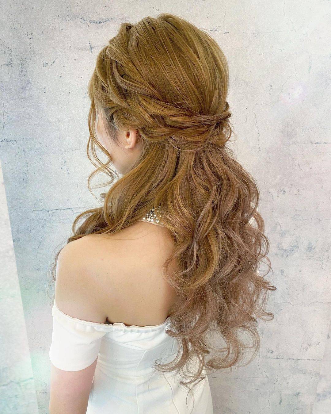 发型烫烫染染剪剪真时髦,过春节发型推荐,做完大变样