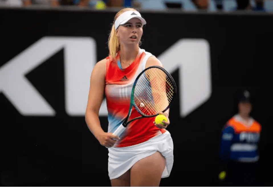 漂亮 今年澳网的美女与她们漂亮的网球裙