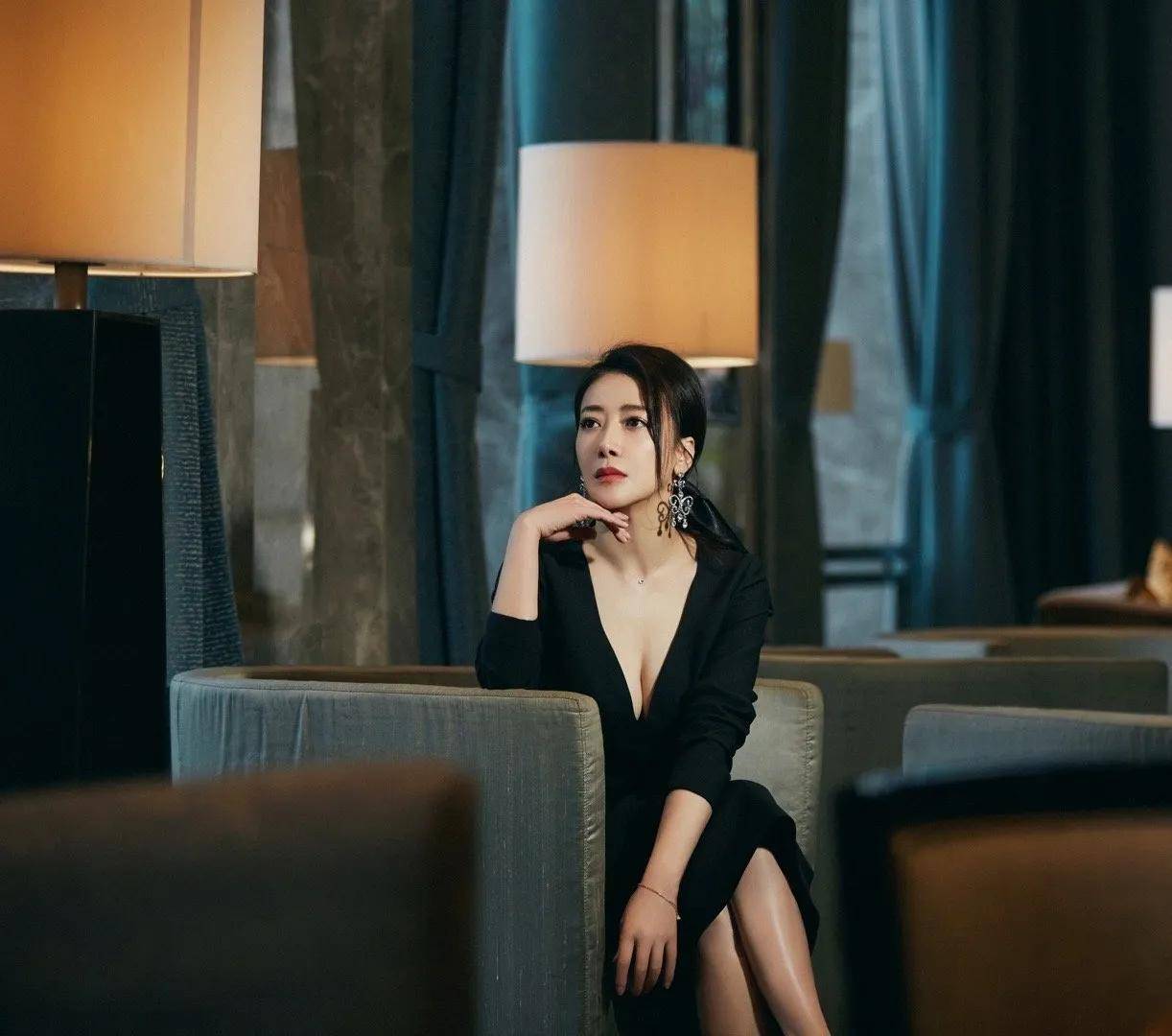 身材陈紫函高清美图，身材真棒