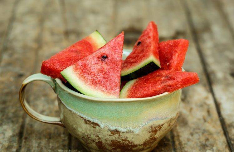 西瓜是热的还是凉性水果 a120bedbd00c41ad826889ccfad5902f.jpeg