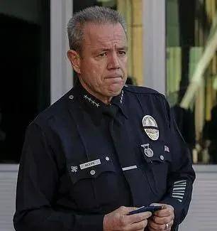 洛杉矶警察局长摩尔(michael moore)表示,这群匪徒拿走的不止是亚马逊