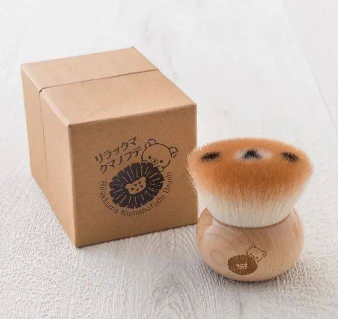 品牌彩妆工具也内卷，联名化妆刷颜值逆天，海绵宝宝史努比哪个才是你的菜？