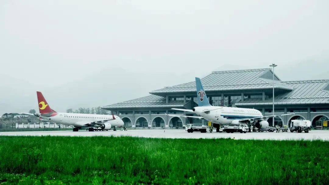 遵义新舟机场获第四届中国旅行社协会行业榜单机场人气榜10强