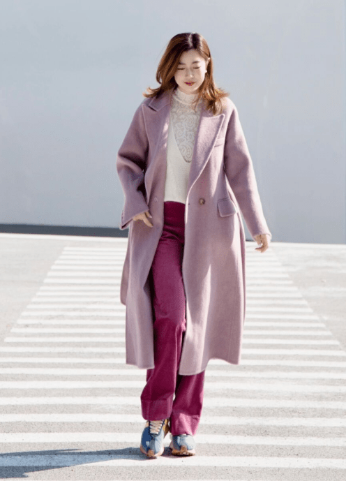 显得 穿来穿去,还是“大衣”时髦耐看,保暖舒适又高级,适合成熟女性