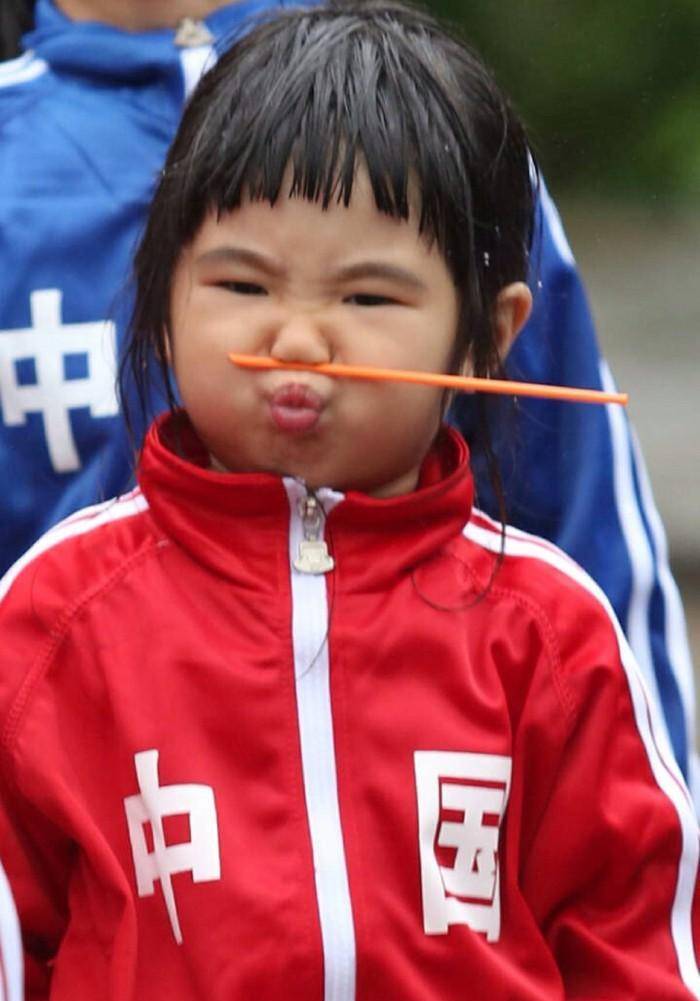 才会曹格11岁女儿亭亭玉立　「姐姐」女大十八变教妈妈化妆？