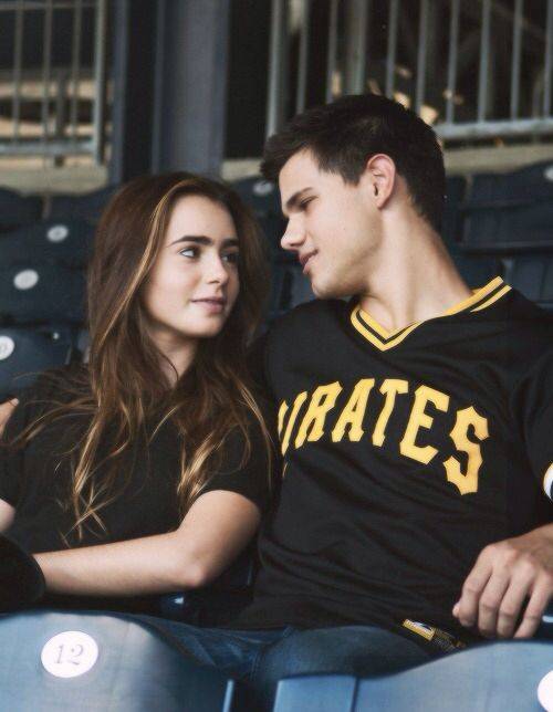 狼人|太虚伪!爆红不好?《暮光之城》狼人雅各布,没法正常生活