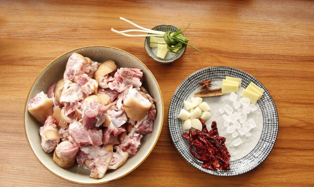 猪脚怎么弄孩子喜欢吃 c21bb22d041546cf98a6fae1a23b680a.jpeg