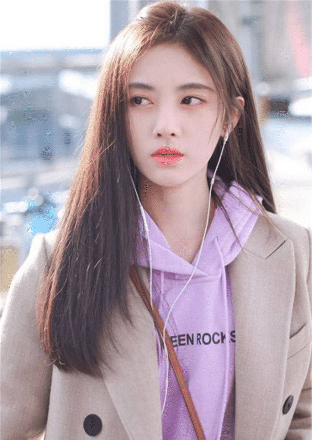 怎么让自己长得像女生 5d06e2aa382740b9ab922f2a34b588db.jpeg