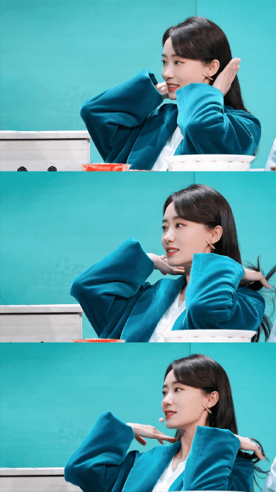 张小斐张小斐虎年春晚又火了!1万多块的大衣瞬间卖空,眼妆也上热搜了