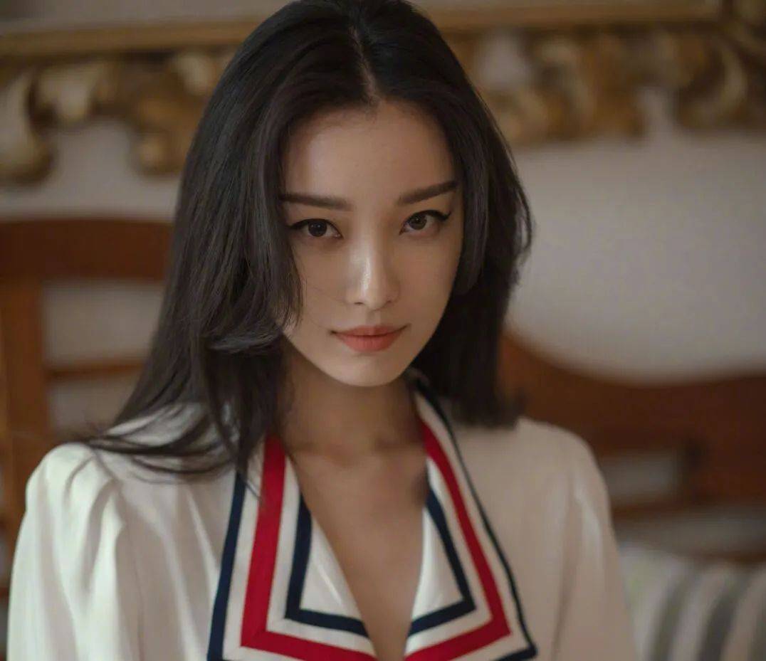 美貌5位美商极高的女星,有的换头精雕细琢,有的仅靠化妆弥补缺陷