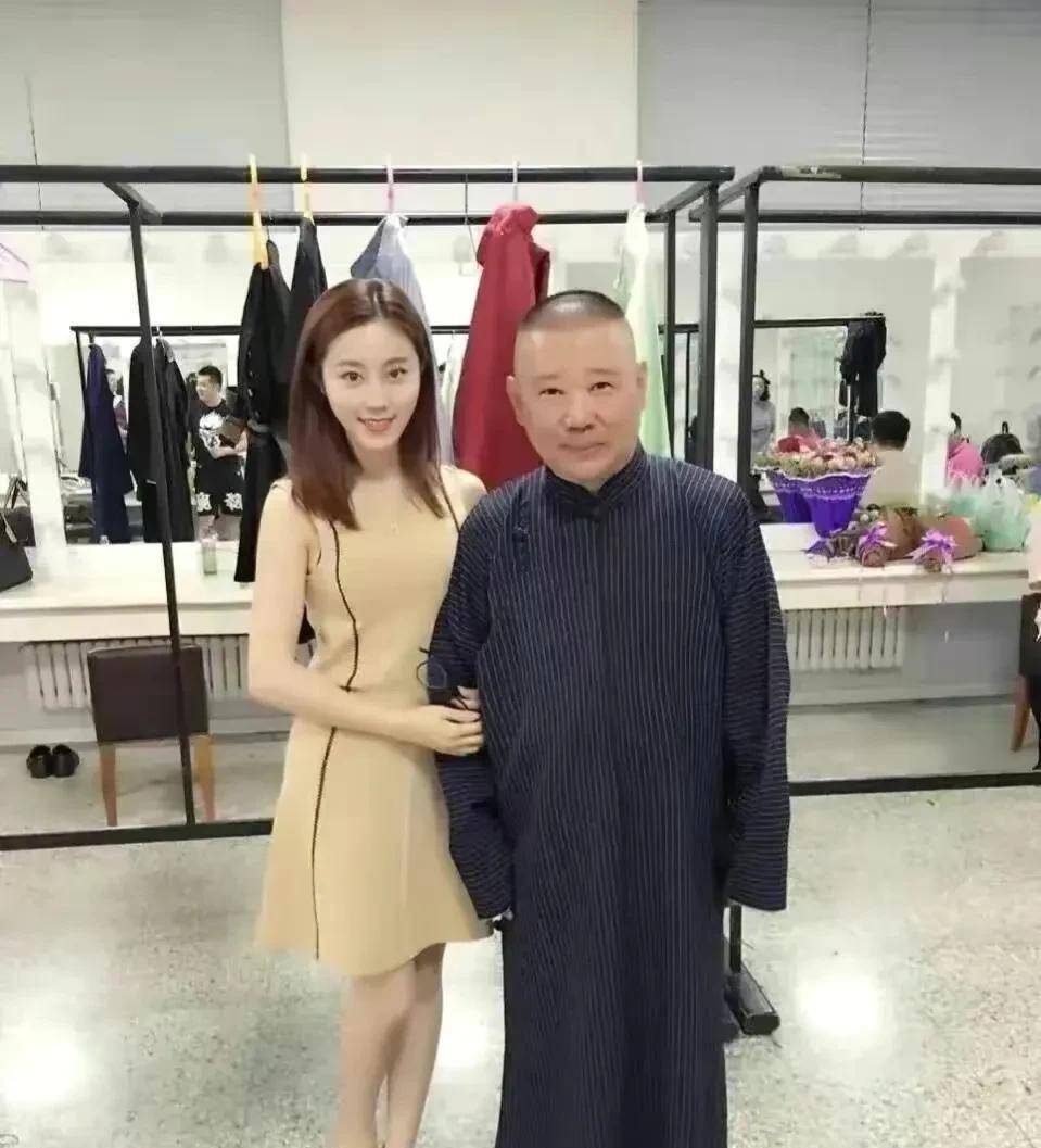 小人|王梦婷生女是谁的？郭德纲书法“大年初五，捏小人的嘴”写错了吗