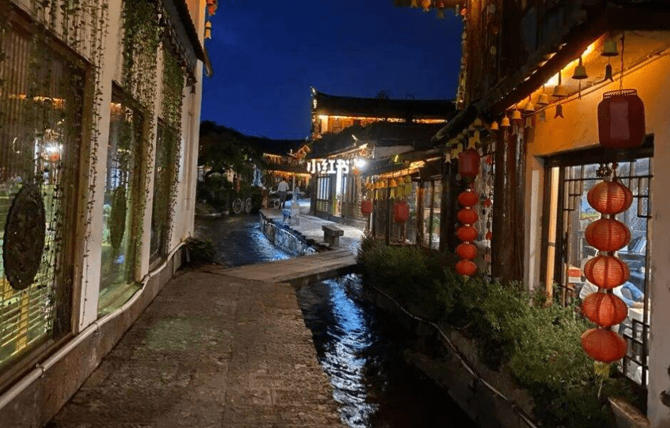 丽江酒吧的歌曲排行榜_丽江纳西音乐困境:酒吧街音响盖过本土歌声